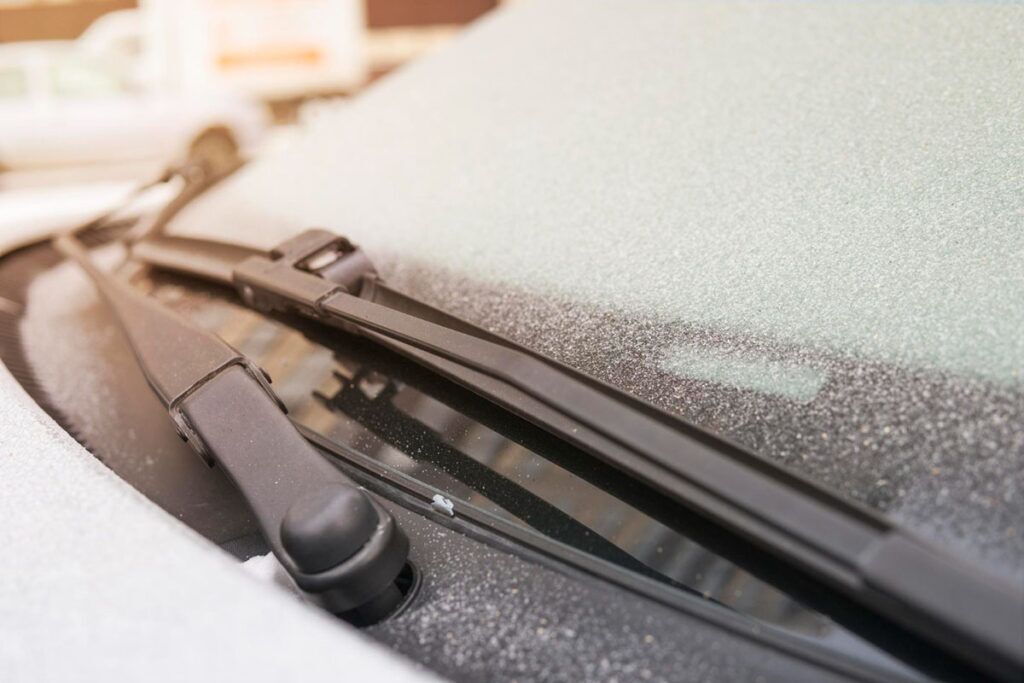 Brisači na automobilu u zimskim uslovima