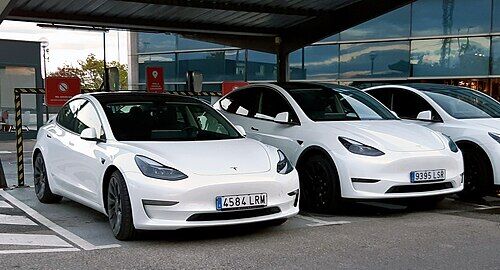 Tesla model Y (izvor fotografije: wikipedia).